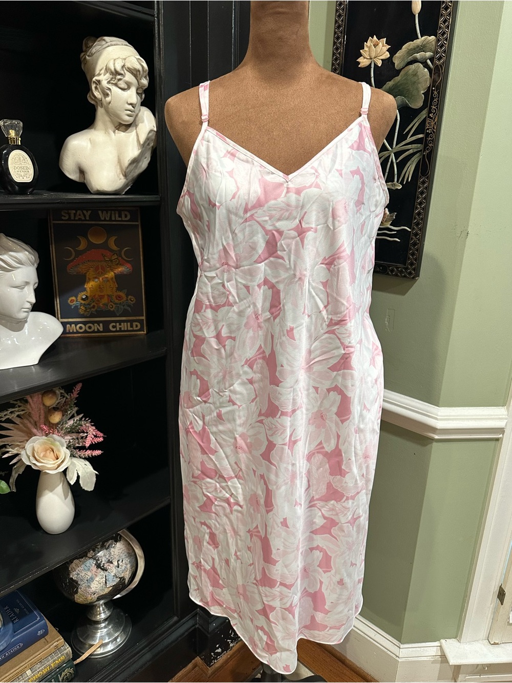 Cabernet Pink Floral Nightgown – NWT – Size Medium